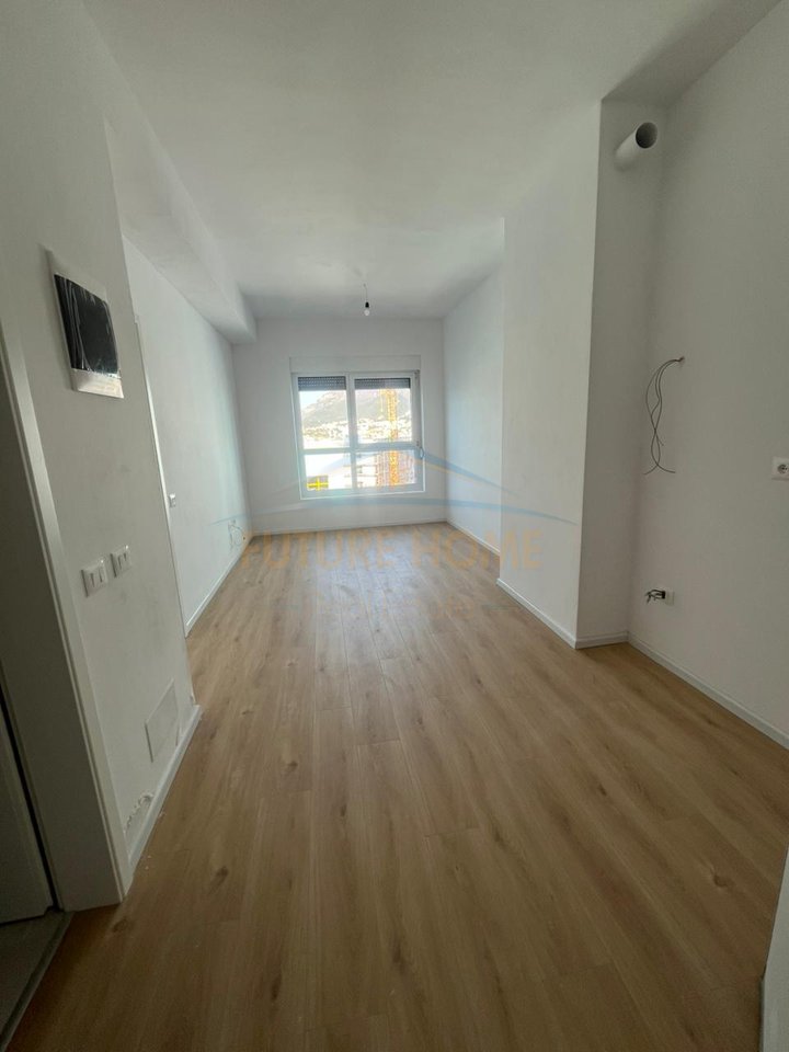 Shitet, Apartament 1+1, Kompleksi Kadiu, Tiranë