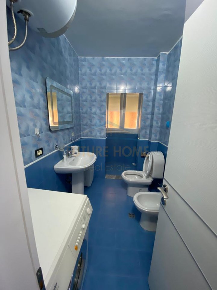 Shitet, Apartament 1+1, Ish Parku i Autobusave