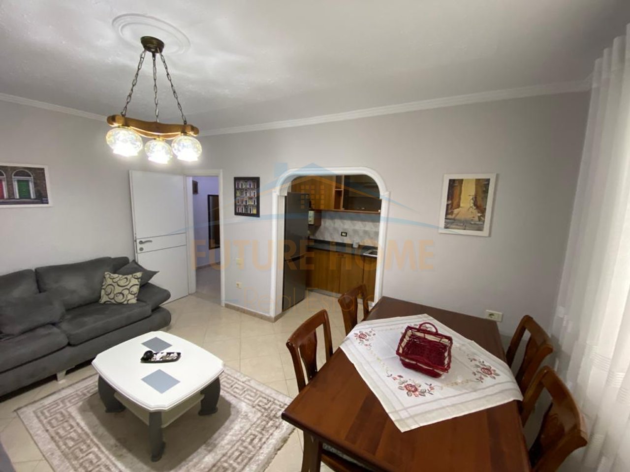 Shitet, Apartament 1+1, Ish Parku i Autobusave