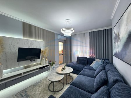 Shitet, Apartament 2+1, Yzberisht