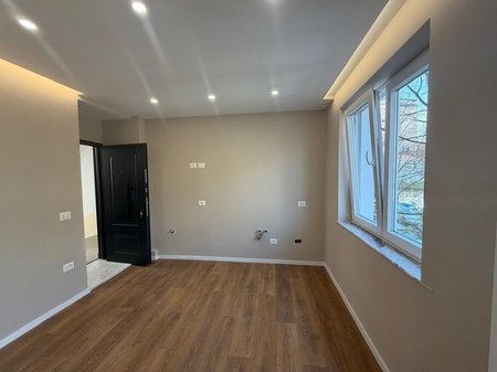 For rent, 1+1 Apartment, Mine Peza Street, Tirana