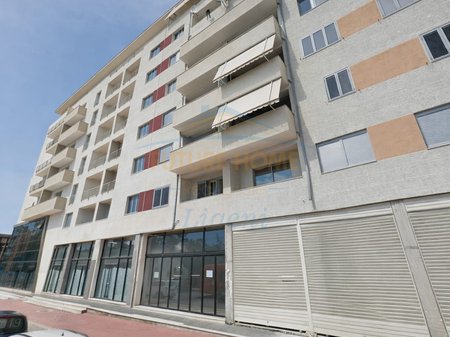 Shitet, Apartament 1+1, Kinostudio, Tiranë