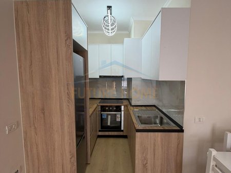 Shitet, Apartament 1+1, Misto Mame