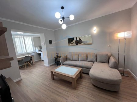 Qera, Apartament 2+1, Blloku, Tiranë.