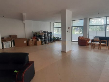 Shitet , Njësi Biznesi , Rruga Sul Starovari , Pogradec