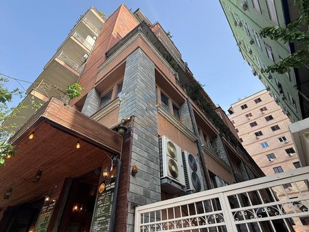 Qera, Apartament 2+1, Blloku, Tiranë.