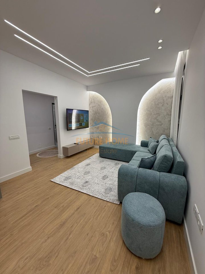 In vendita, appartamento 1+1 New Ring, Tirana