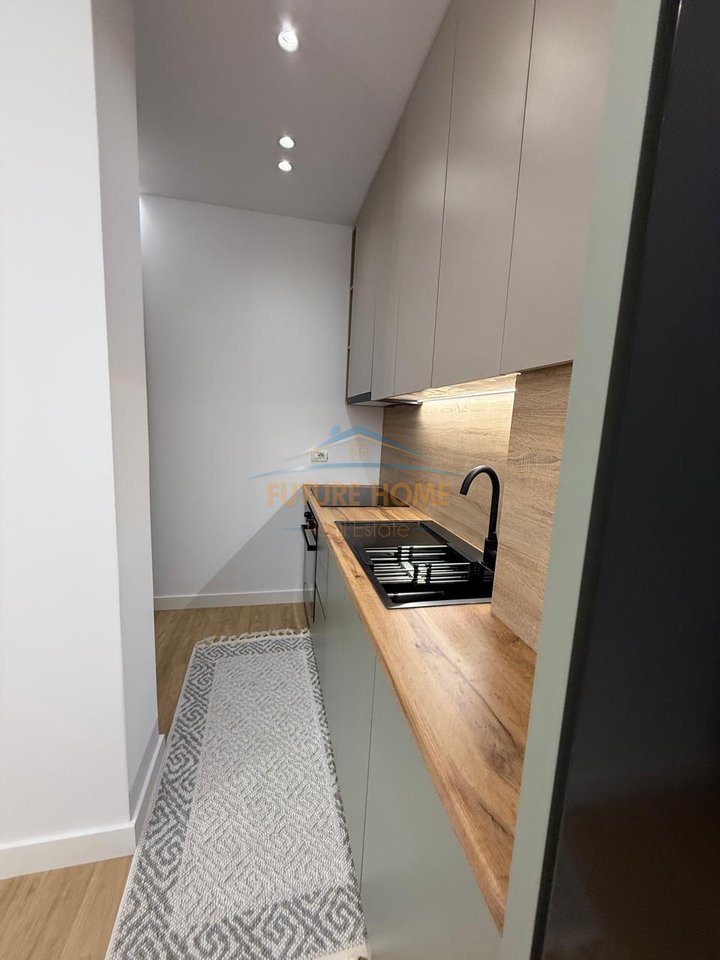 In vendita, appartamento 1+1 New Ring, Tirana