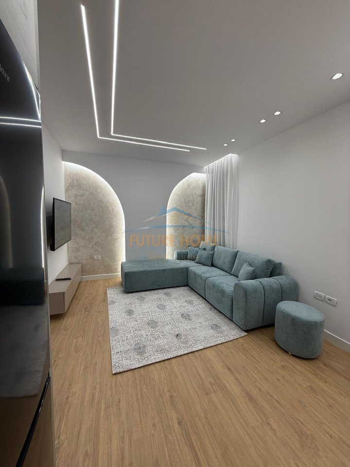 In vendita, appartamento 1+1 New Ring, Tirana