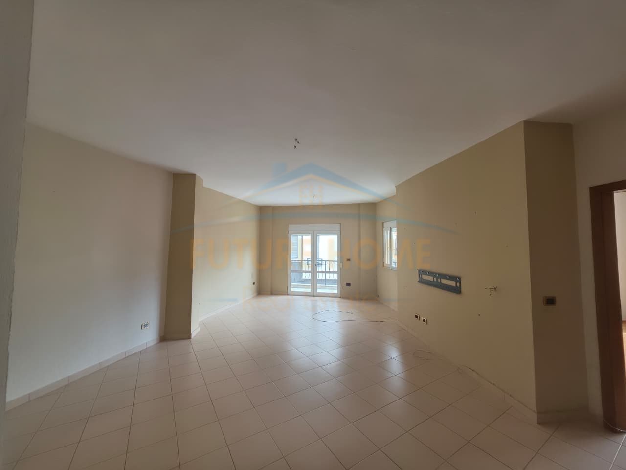 For sale, 2+1 Apartment, Neighborhood 18, Korçë