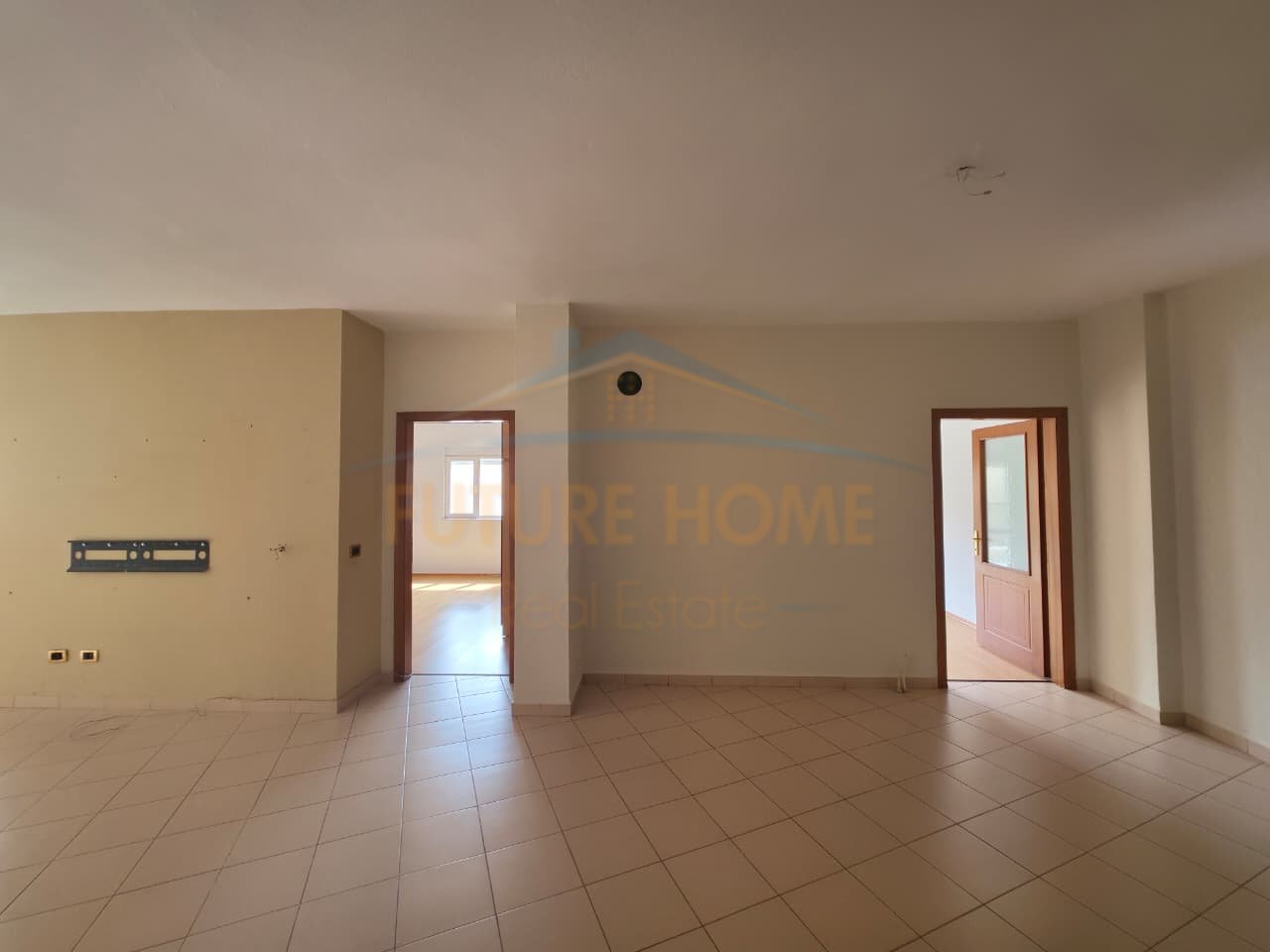 For sale, 2+1 Apartment, Neighborhood 18, Korçë