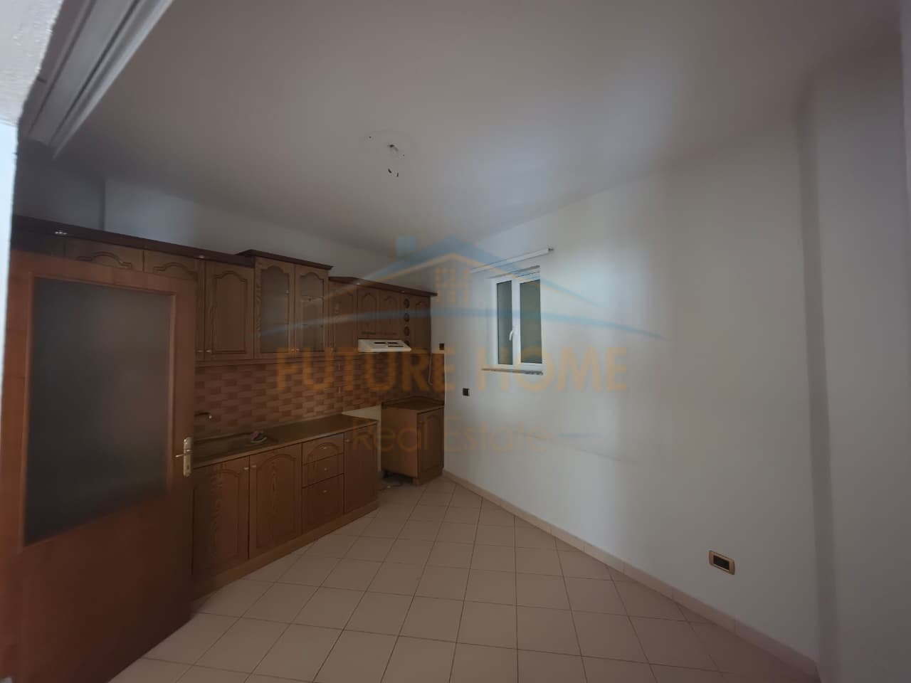 For sale, 2+1 Apartment, Neighborhood 18, Korçë