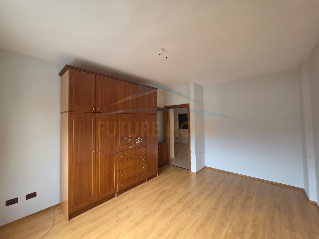For sale, 2+1 Apartment, Neighborhood 18, Korçë