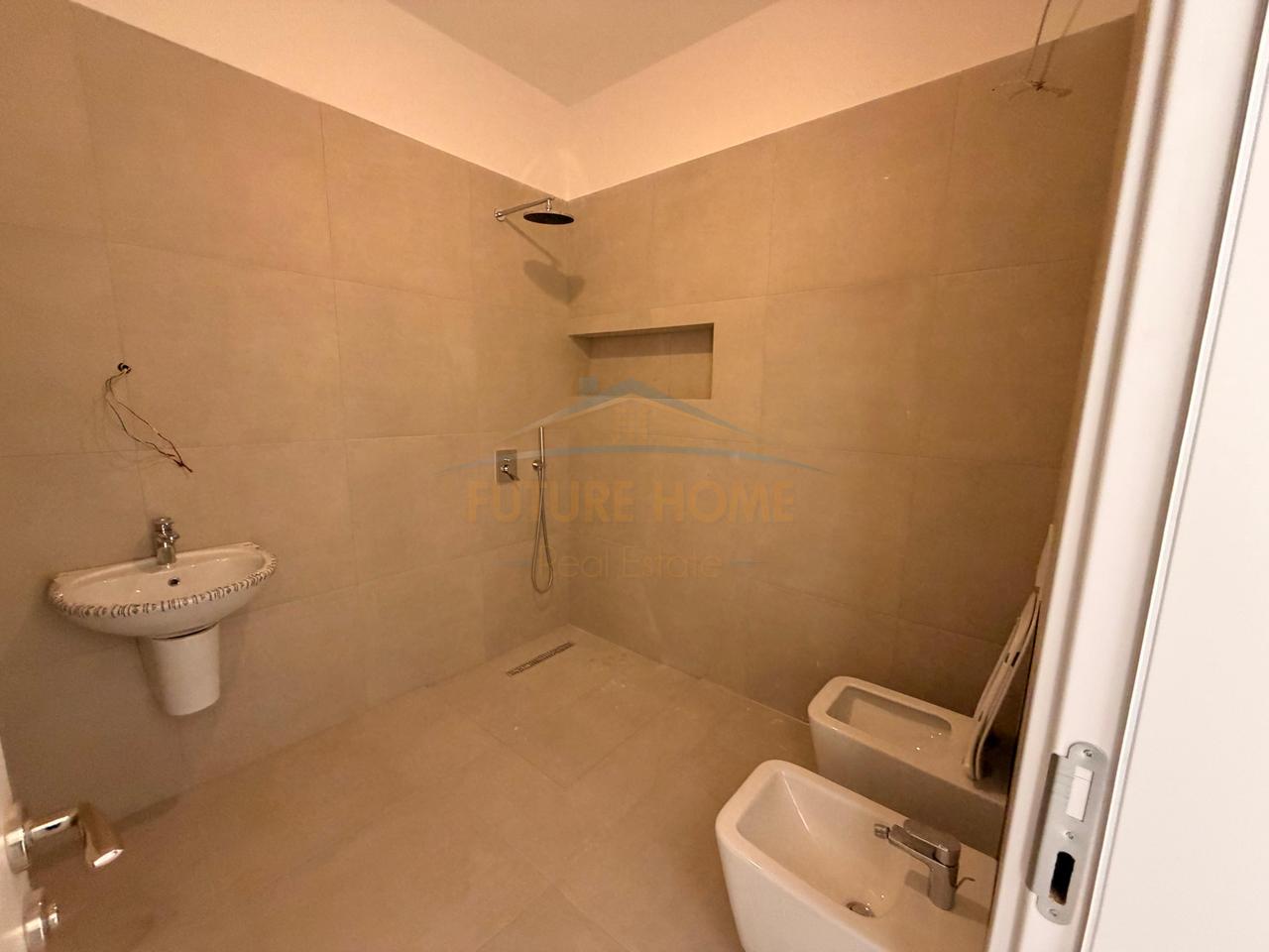 Qira, Apartament 2+1+2, Rruga e Barrikadave, Tiranë.