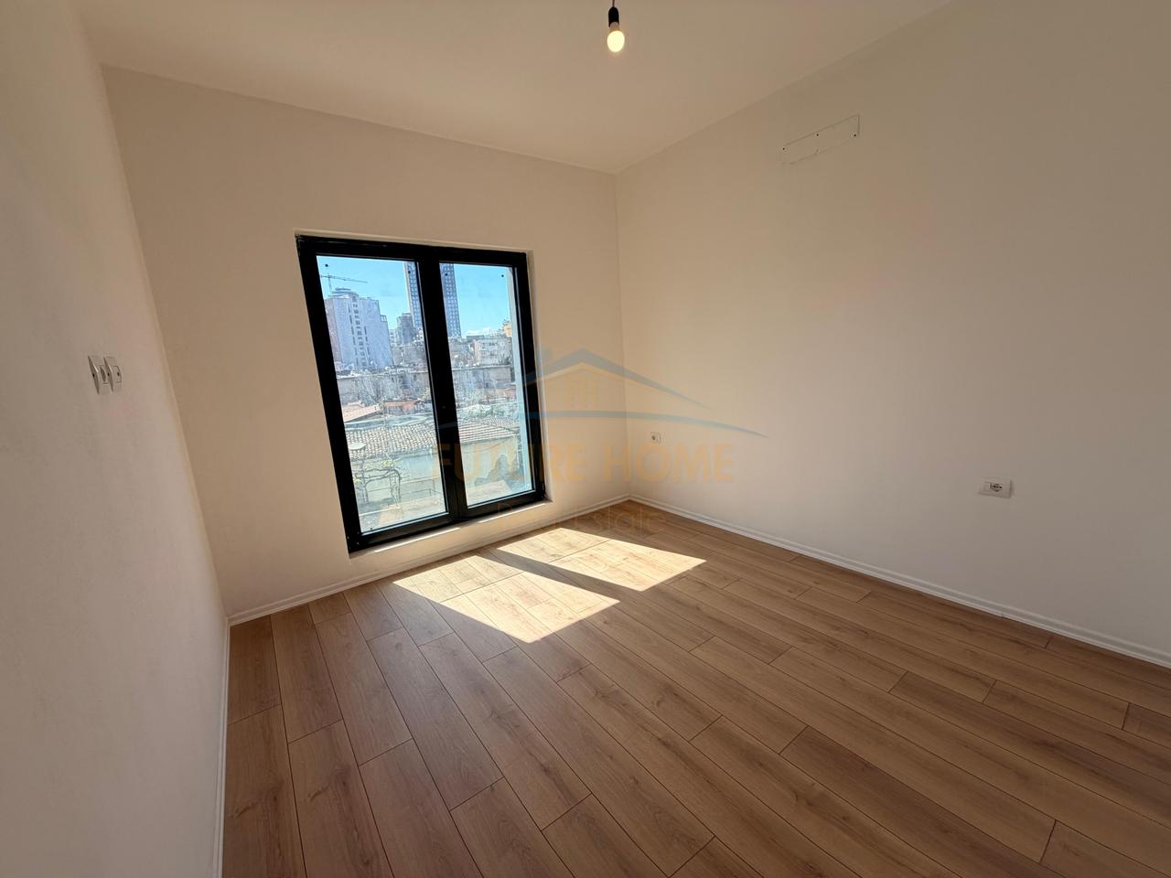 Qira, Apartament 2+1+2, Rruga e Barrikadave, Tiranë.