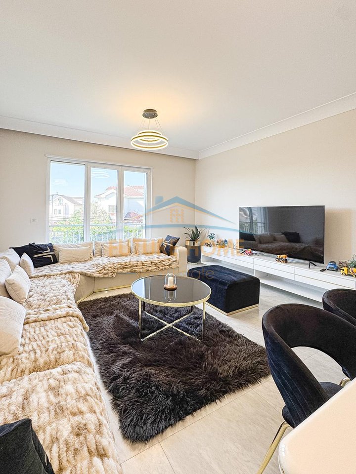 Shitet, Apartament 2+1+2+Depo+Post Parkim, "Joy Residences", Tiranë.