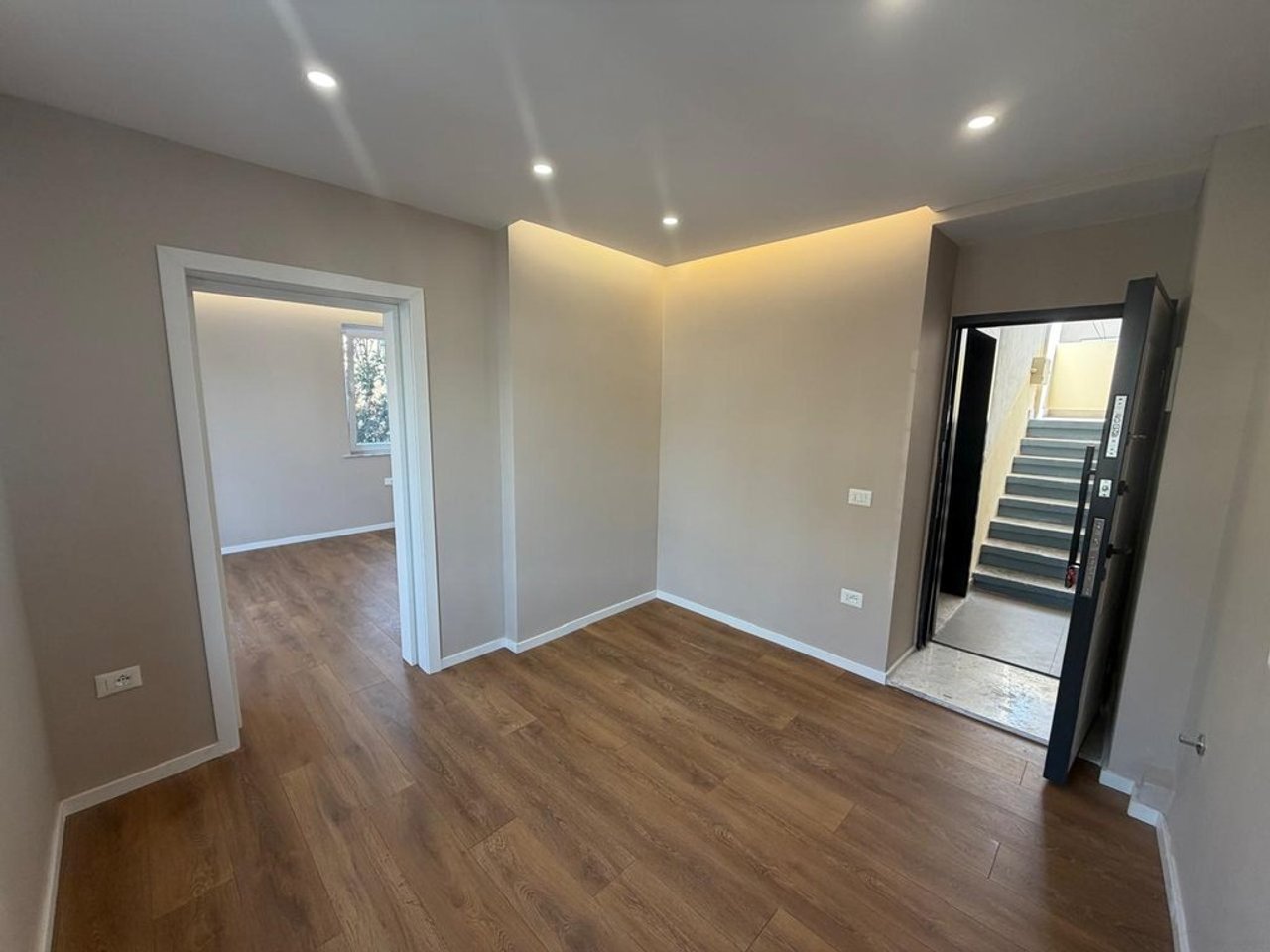 Affitto, Appartamento 1+1, Via Mine Peza, Tirana