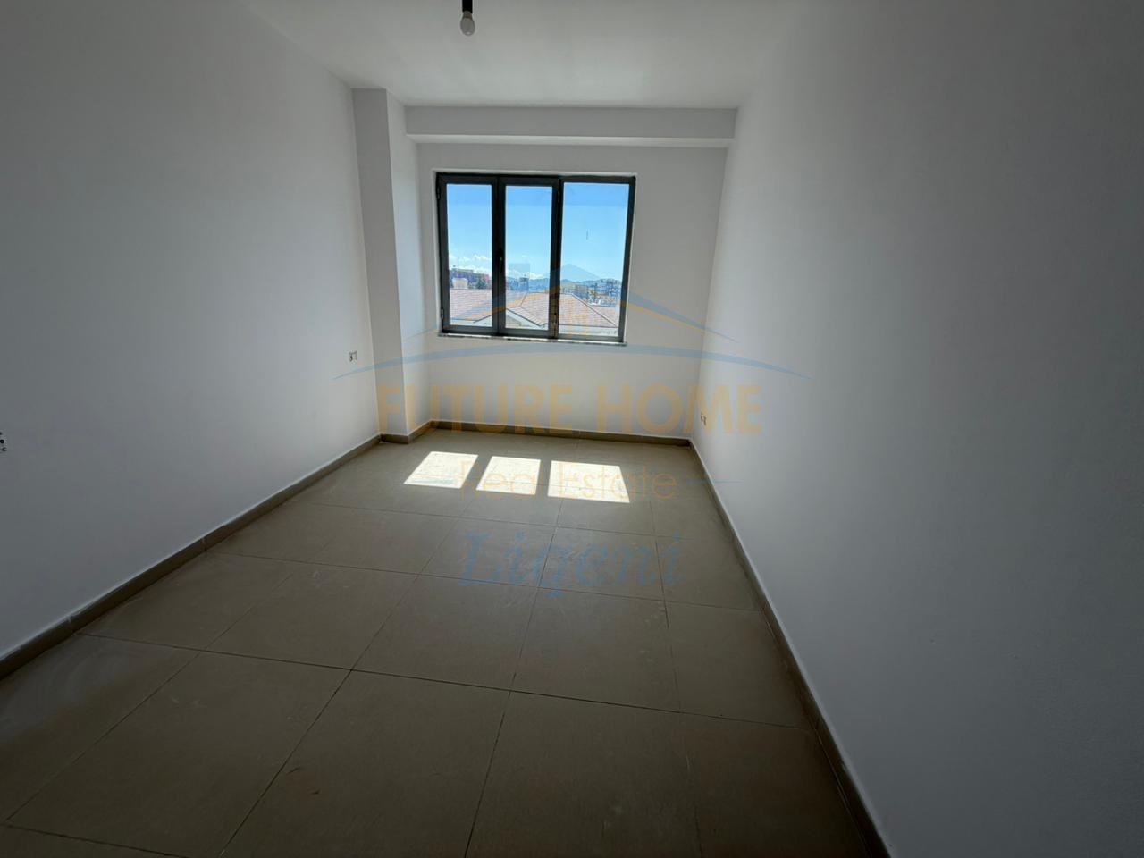 Shitet, Apartament 1+1, Kinostudio, Tiranë