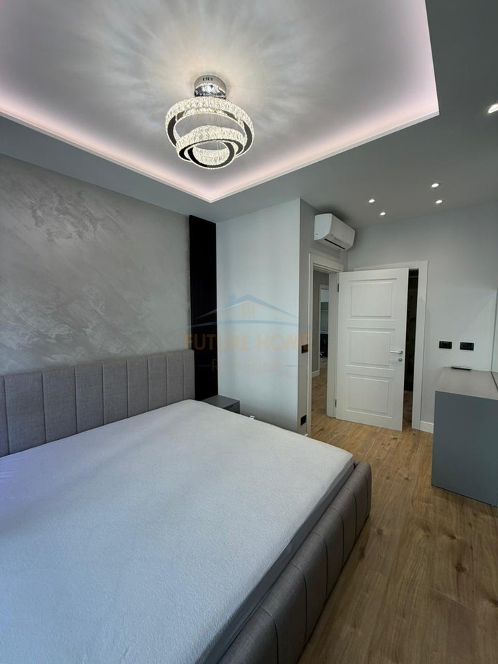 In vendita, appartamento con 3+1+2+2 posti auto, Sofia Hill Residence, TEG, Tirana.