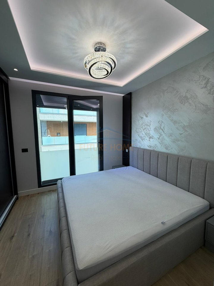 In vendita, appartamento con 3+1+2+2 posti auto, Sofia Hill Residence, TEG, Tirana.