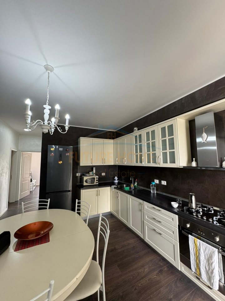 Rent, Apartment 2+1+2, Linzë, Fresk