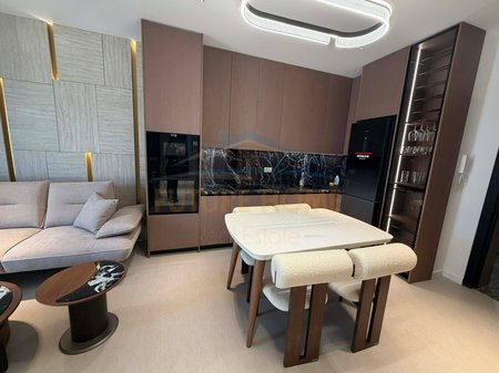 Qera, Apartament 2+1 + Post Parkimi,  Golden Tower, Rruga Mine Peza