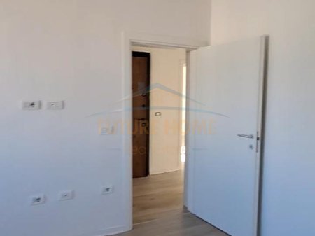 Shitet, Apartament 2+1, Cezma e Ferres, Durres