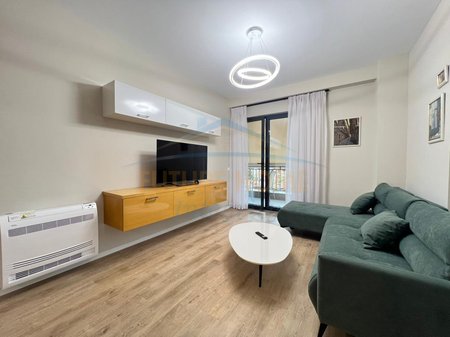 Qera, Apartament 2+1+2, Pazari i Ri, Tiranë.