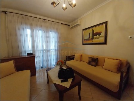 Qera,Apartament 1+1 , Siri Kodra.