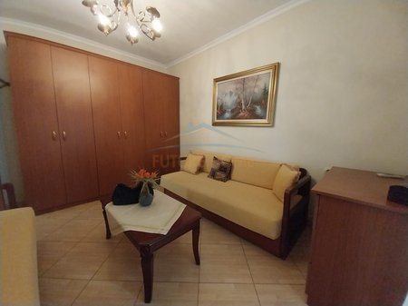 Qera,Apartament 1+1 , Siri Kodra.