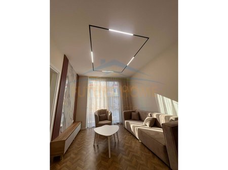 Shitet, Apartament 2+1, Unaza e Re, Tiranë.