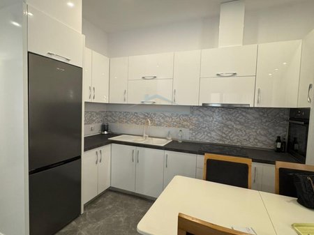 Qera, Apartament 2+1+2+Post Parkimi, Kompleksi Delijorgji, Tiranë.