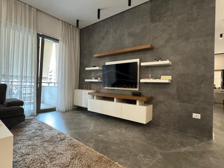 Qera, Apartament 2+1+2+Post Parkimi, Kompleksi Delijorgji, Tiranë.