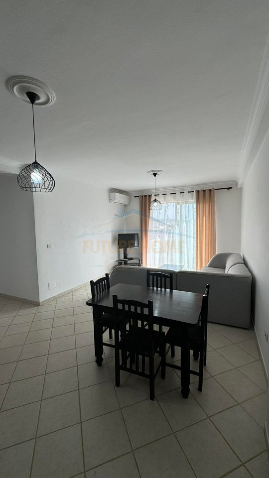 Shitet, Apartament 2+1, Pallatet Romario, Unaza e Re