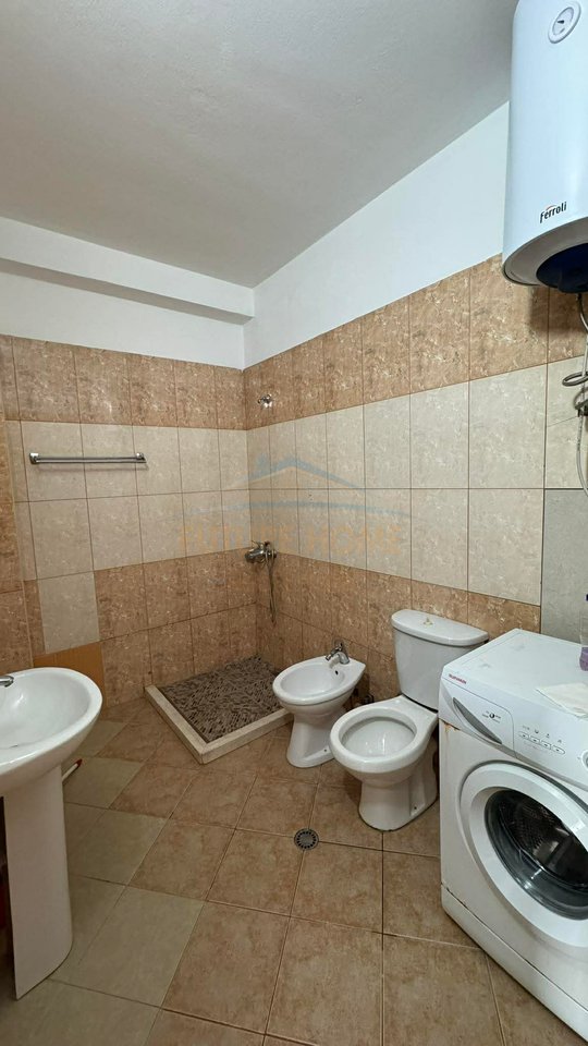 Shitet, Apartament 2+1, Pallatet Romario, Unaza e Re