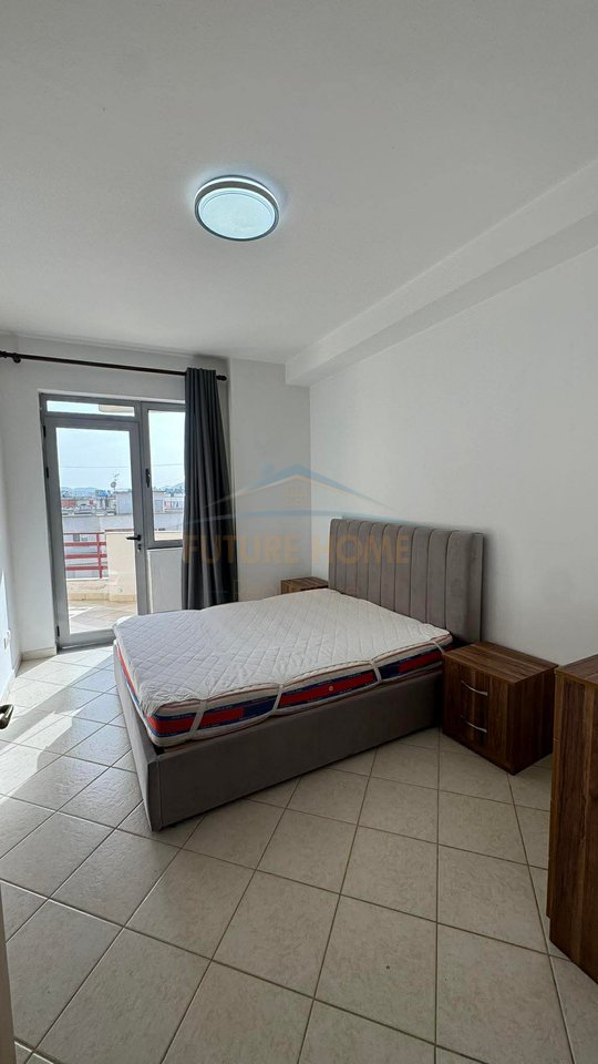 Shitet, Apartament 2+1, Pallatet Romario, Unaza e Re