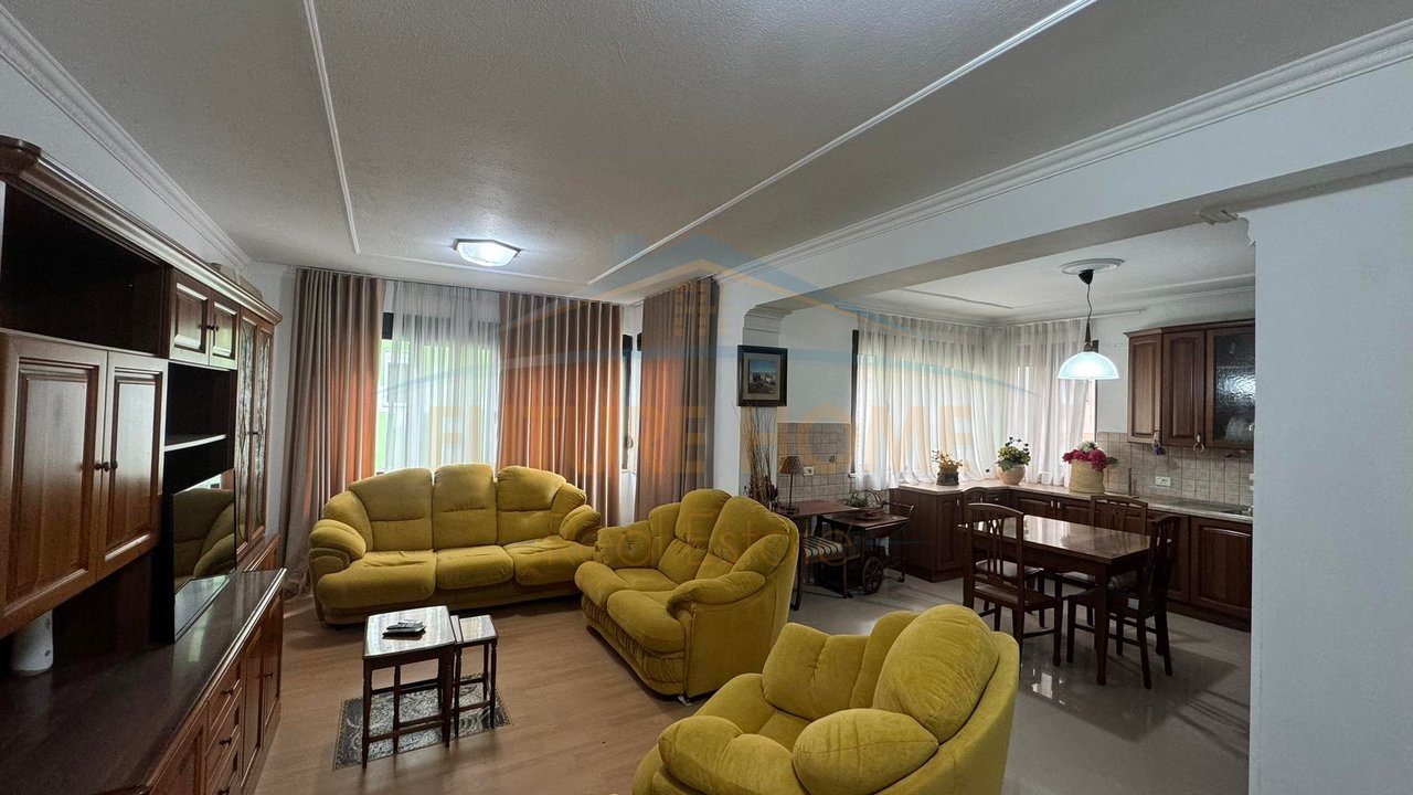 Qera, Apartament 2+1+2, Blloku, Tirane