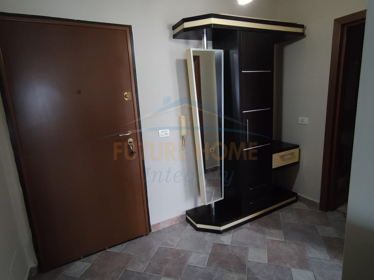 Qera, Apartament 1+1, Shkolla e Baletit, Tiranë.