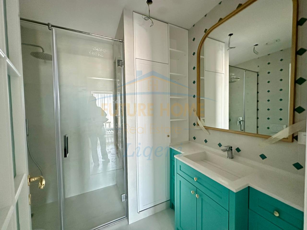 In vendita, Appartamento 2+1+2, Via Elbasanit, DownTown One.