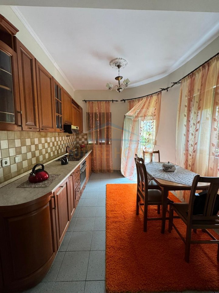 Shitet, Apartament 3+1, Selite, Tirane
