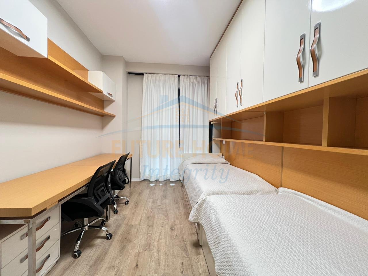 Affitto, Appartamento 2+1+2, Nuovo Bazaar, Tirana.