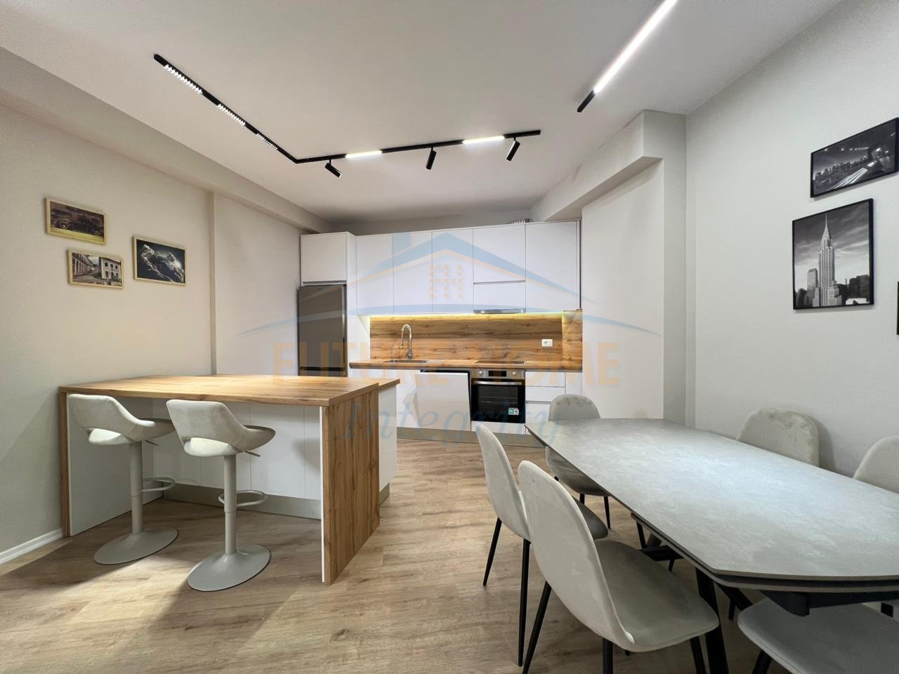 Affitto, Appartamento 2+1+2, Nuovo Bazaar, Tirana.