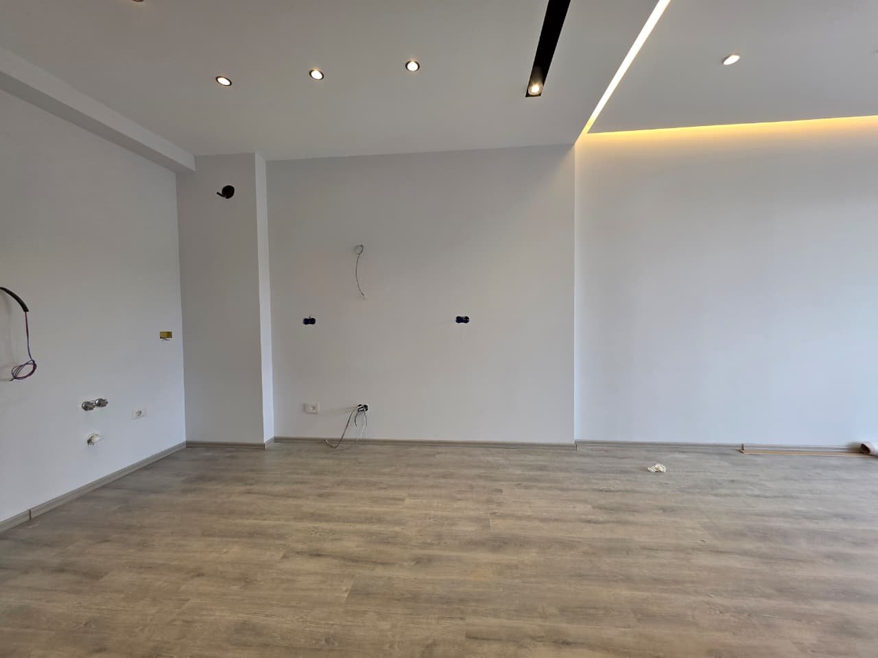 Shitet , Apartament 1+1, Kompleksi Golden Park, Tirane