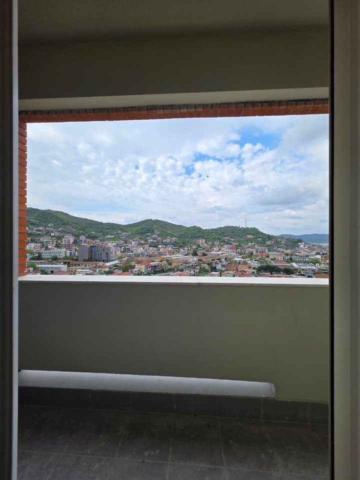 Affitto, Appartamento 1+1, Complesso Golden Park, Tirana