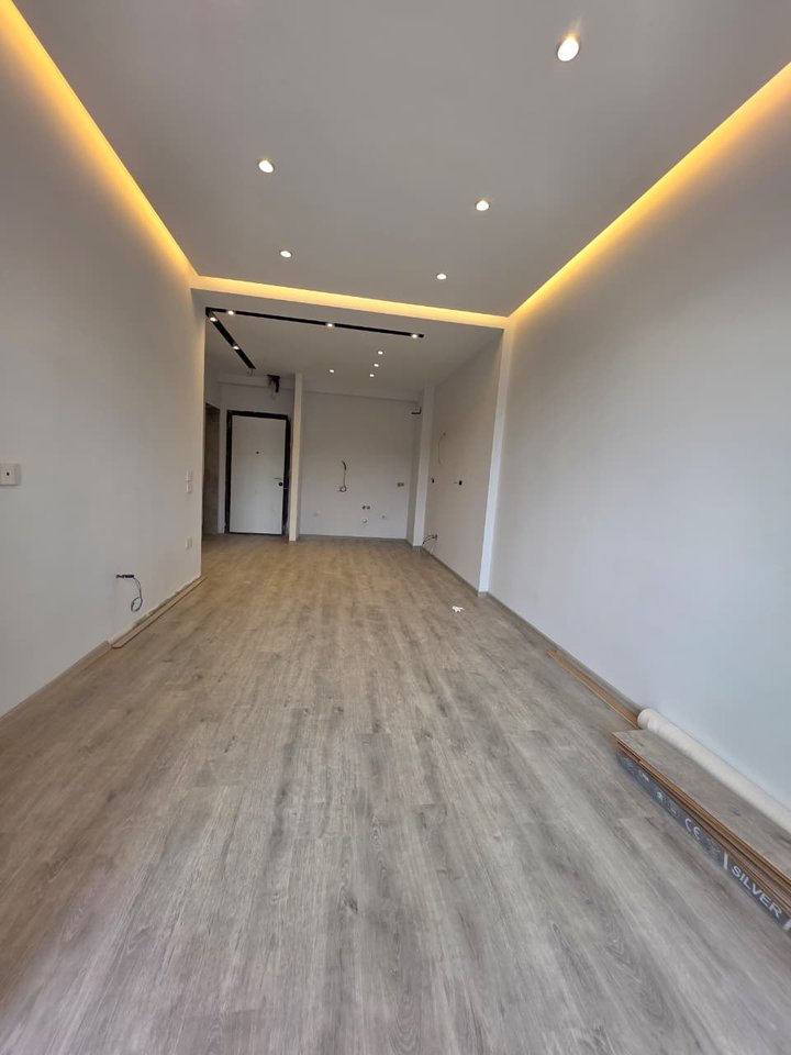 Affitto, Appartamento 1+1, Complesso Golden Park, Tirana
