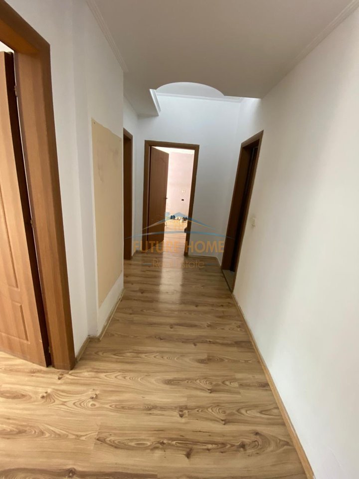 Shitet, Apartament 2+1+1, Ali Demi, Tiranë.