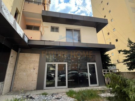 Shitet, Godinë Hotelerie, Durrës