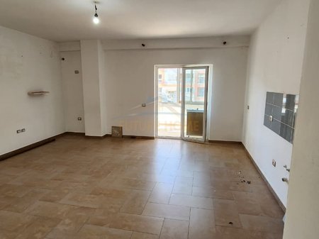 Qira, Apartament 2+1, Rruga Jordan Misja