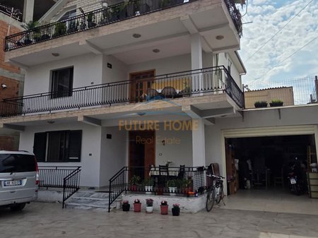 Shitet, Vile+Truall, Bulevardi i Ri, Tirane.