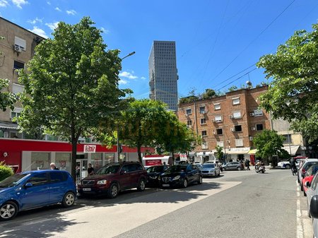 Shitet, Apartament 1+1, Shkolla e Baletit, Tiranë.